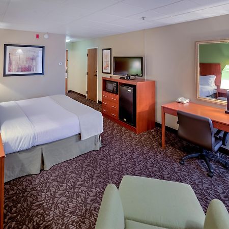 Quality Inn & Suites Downtown Мэнсфилд Экстерьер фото