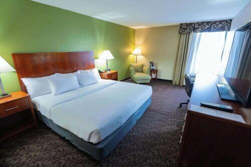 Quality Inn & Suites Downtown Мэнсфилд Экстерьер фото